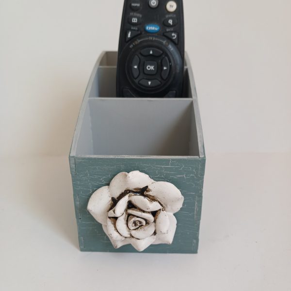 3-division remote holder