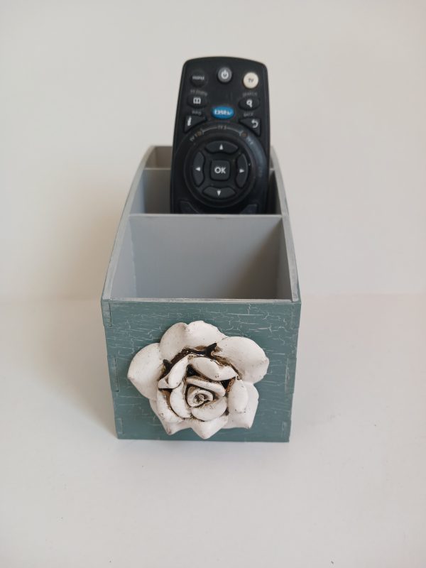 3-division remote holder